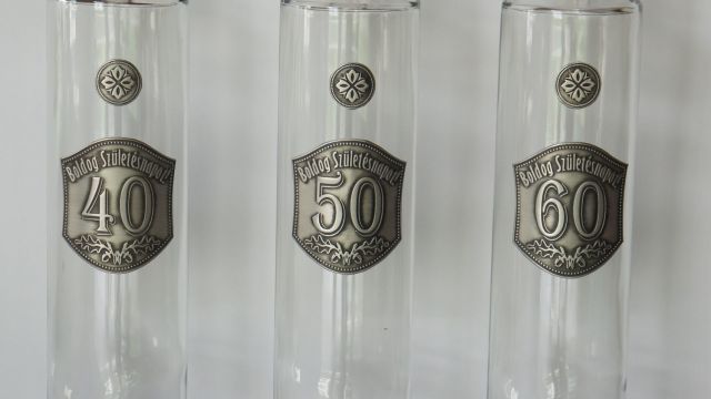 Születésnapos pálinkás üvegek 0,5l 2400 Ft